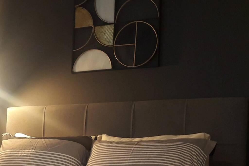 Апартаменты Elegant & Charming Apt. In The Hilton Area Афины Экстерьер фото
