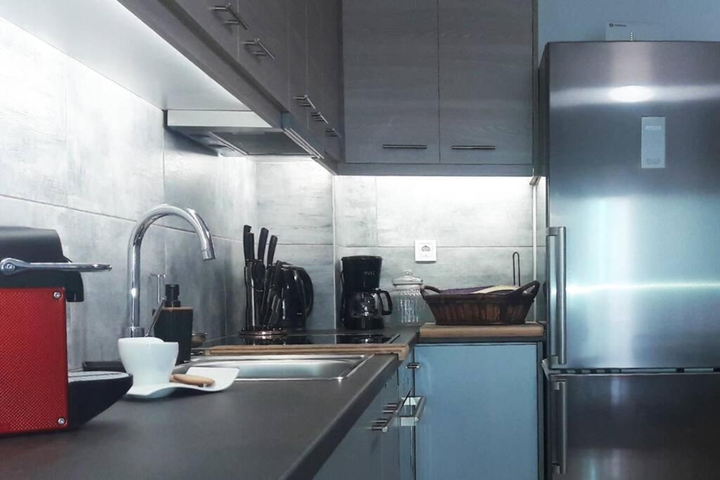 Апартаменты Elegant & Charming Apt. In The Hilton Area Афины Экстерьер фото