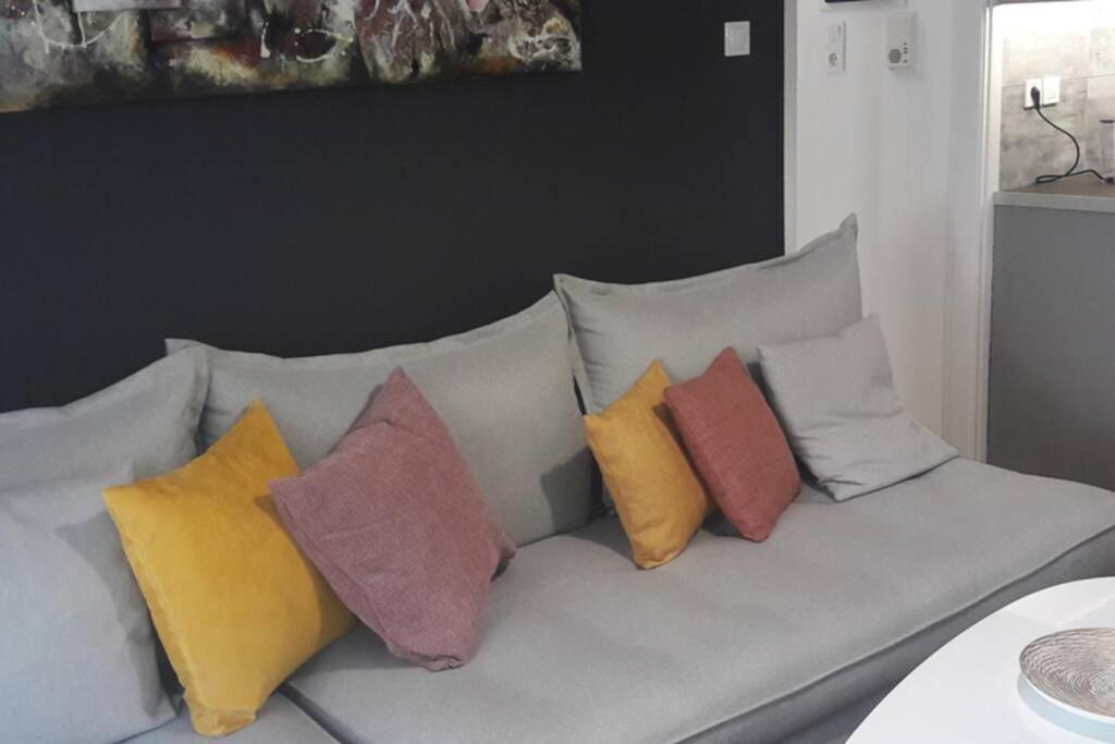 Апартаменты Elegant & Charming Apt. In The Hilton Area Афины Экстерьер фото